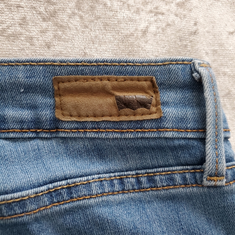 Slight Curve Classic Rise Jeans - Picture 3 of 5